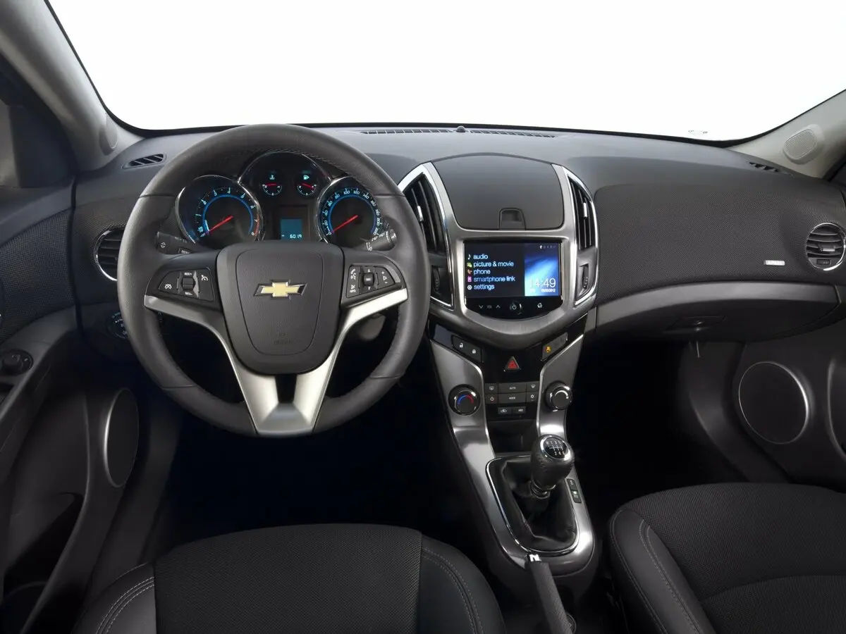 Chevrolet Cruze I Рестайлинг Седан — сүрөт 5