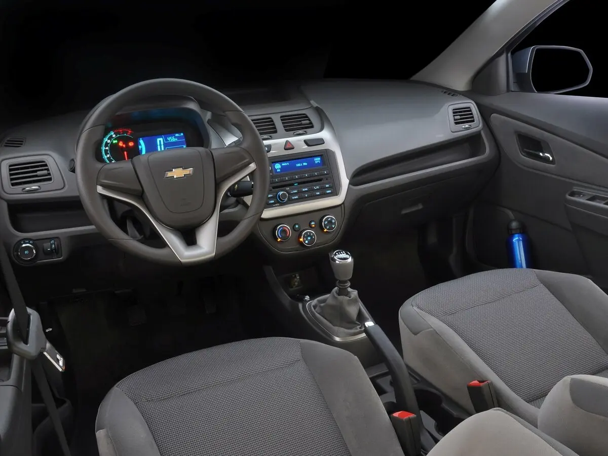 Chevrolet Cobalt II Седан — сүрөт 5