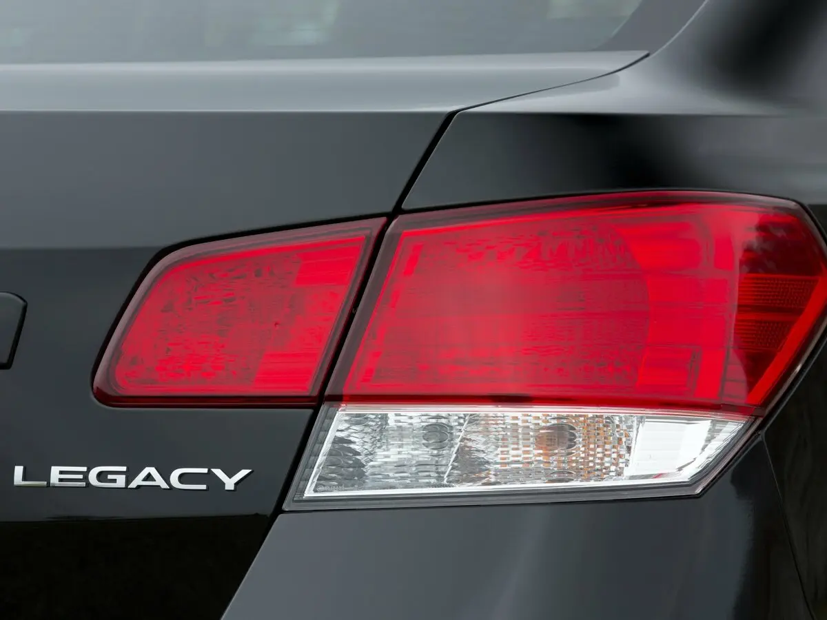 Subaru Legacy V Рестайлинг Седан — фото 13