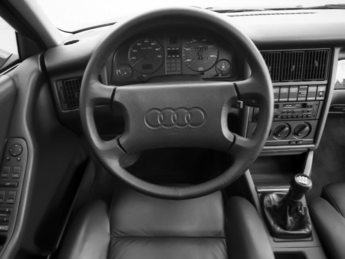 Audi 90 II (B3) Седан