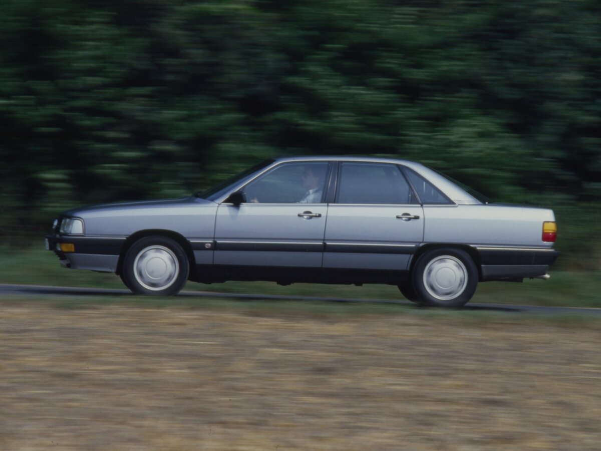 Audi 200 II (C3) Седан — фото 2