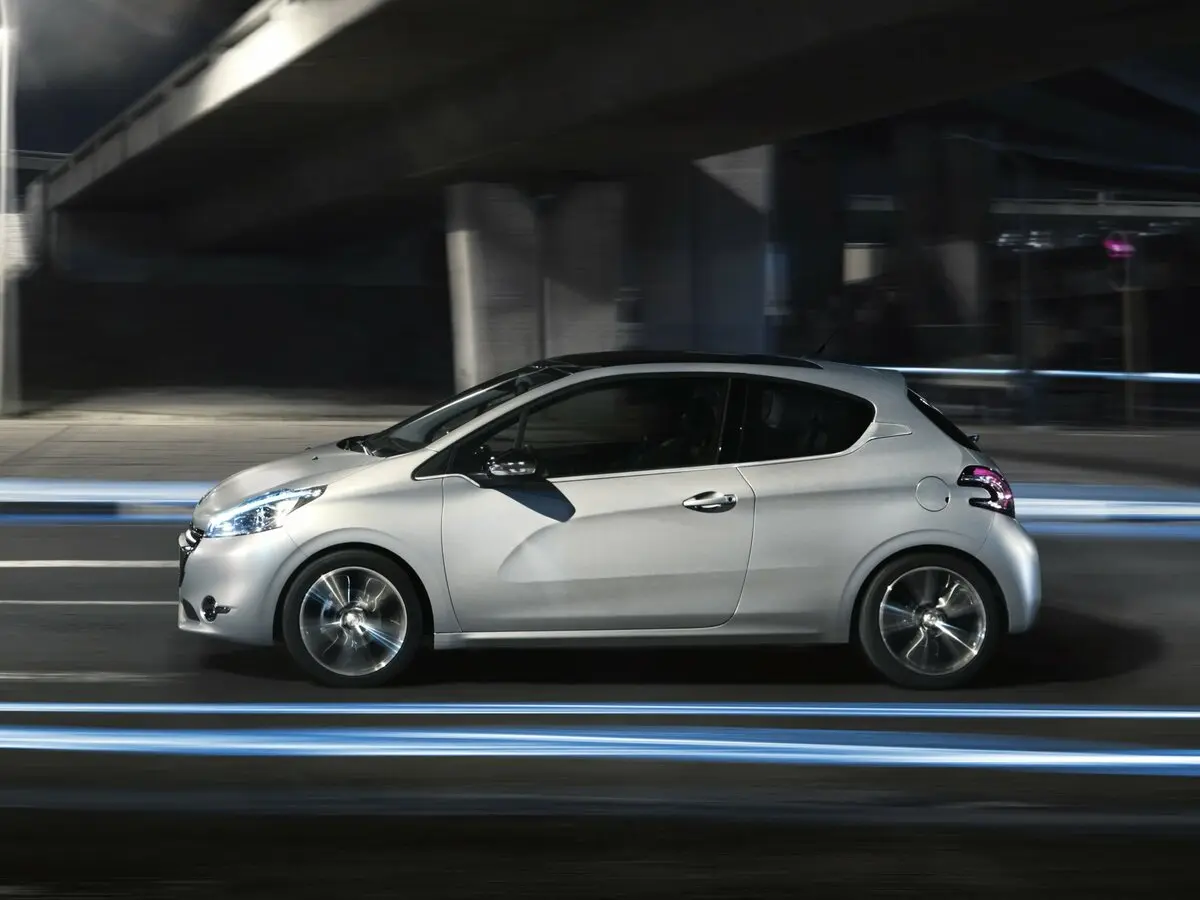 Peugeot 208 I Хэтчбек 3 дв. — сүрөт 2