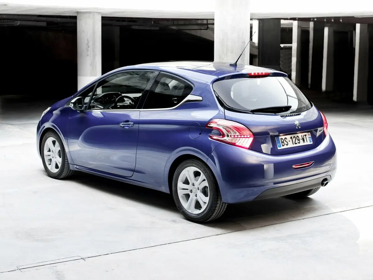 Peugeot 208 I Хэтчбек 3 дв. — сүрөт 5
