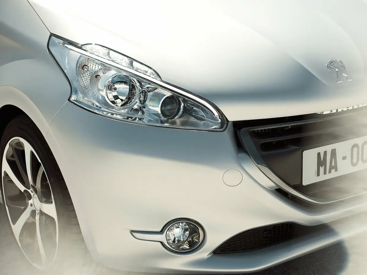 Peugeot 208 I Хэтчбек 3 дв. — сүрөт 10