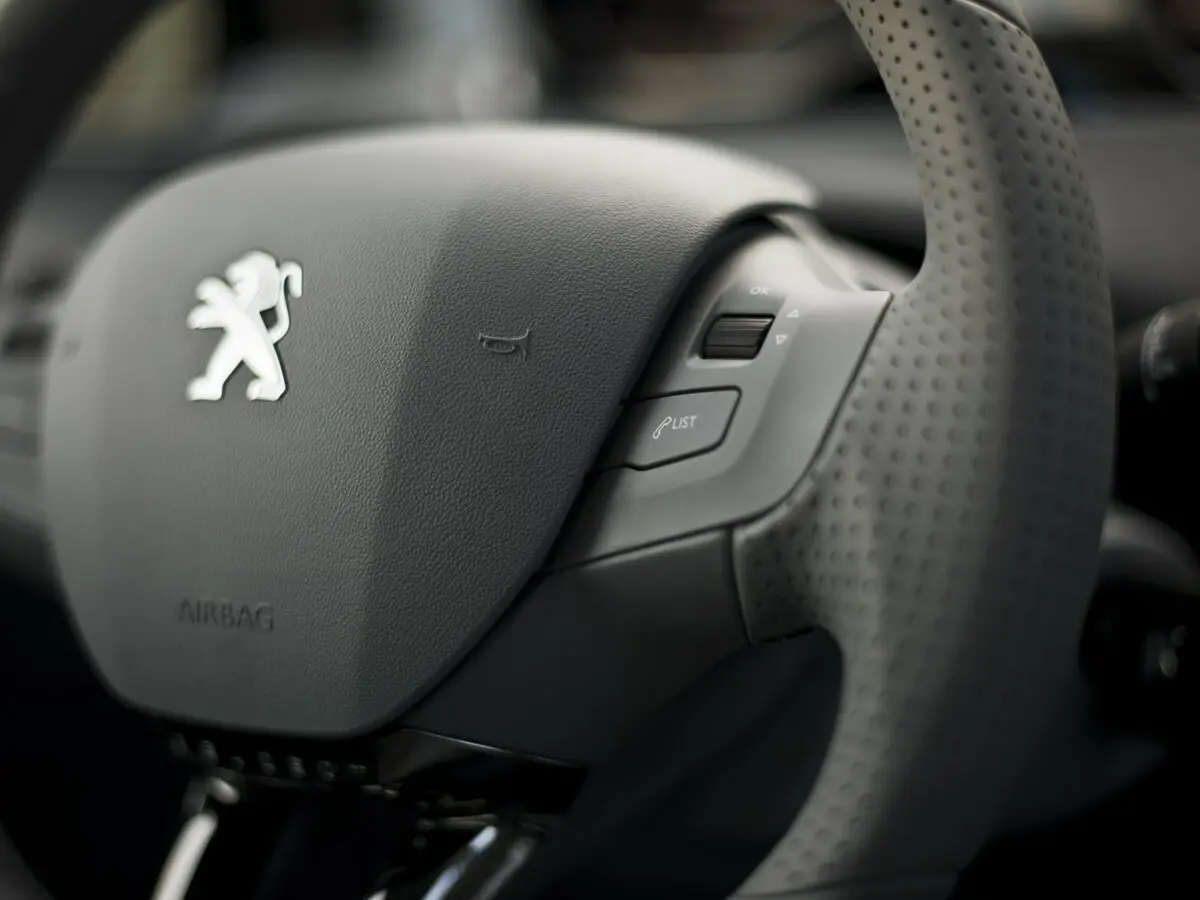 Peugeot 208 I Хэтчбек 5 дв. — сүрөт 9