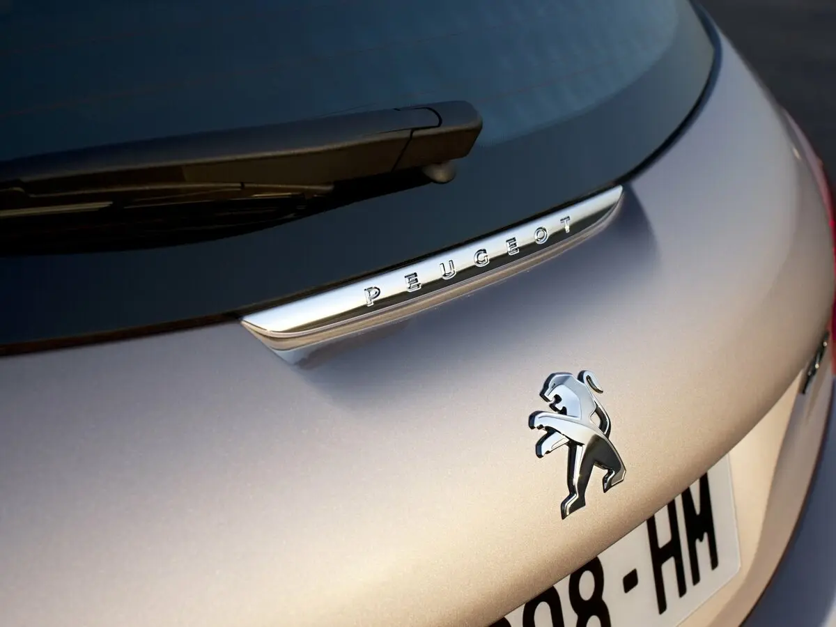 Peugeot 208 I Хэтчбек 5 дв. — сүрөт 15