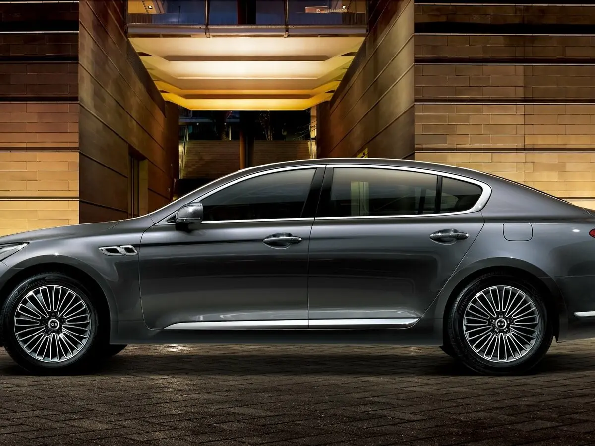 Kia Quoris I Седан — сүрөт 2
