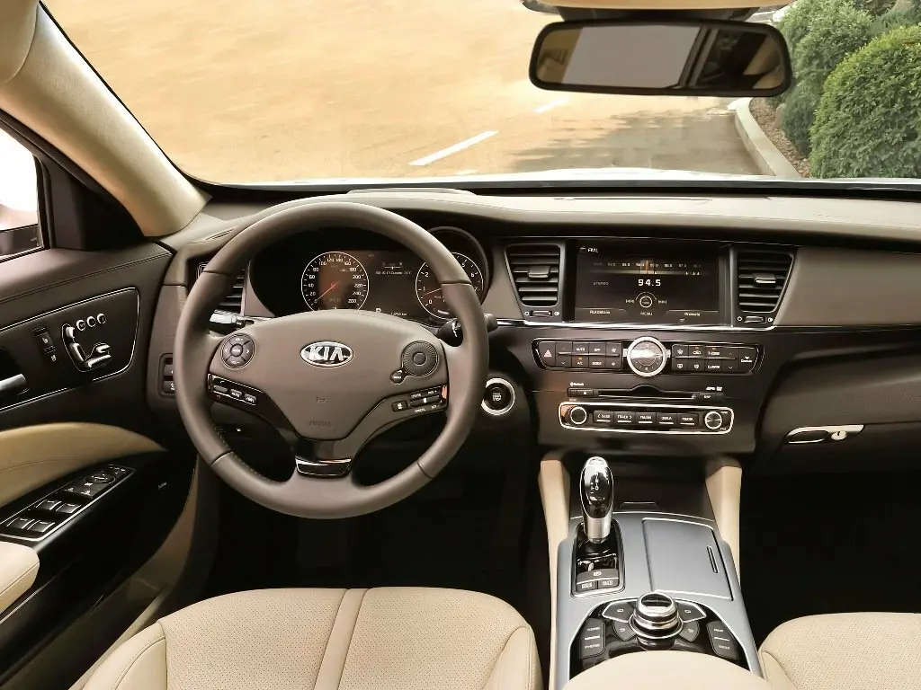 Kia Quoris I Седан — сүрөт 5