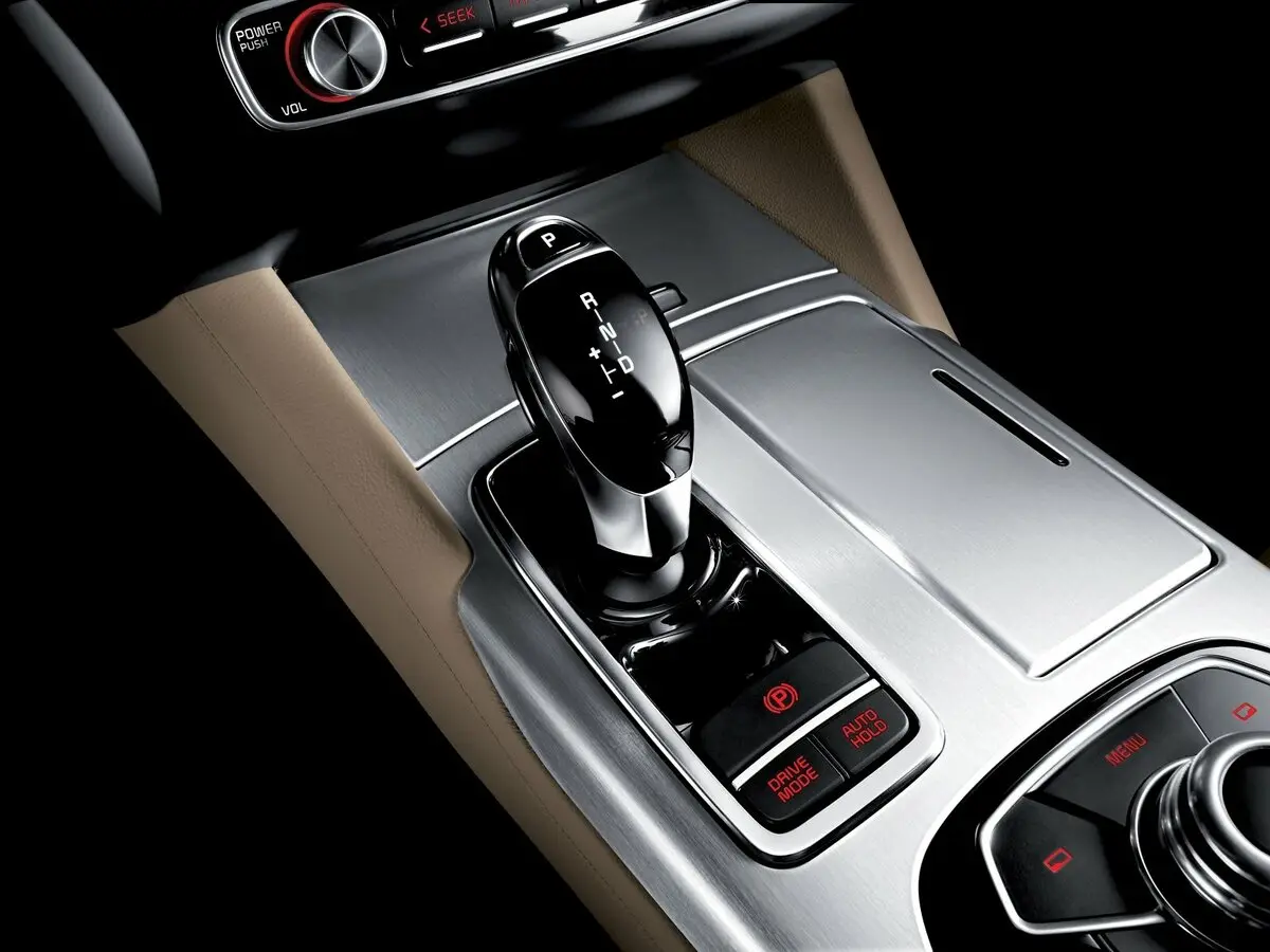 Kia Quoris I Седан — сүрөт 9