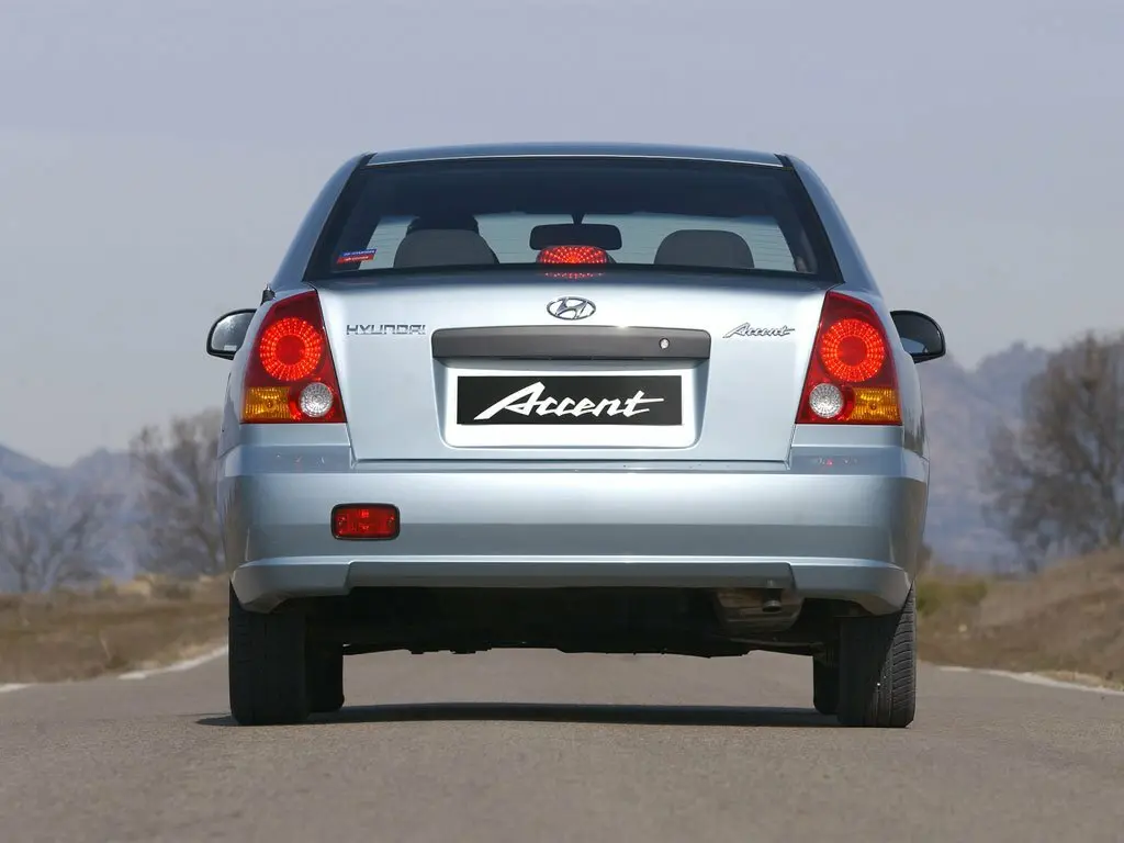 Hyundai Accent II Рестайлинг Седан — фото 5