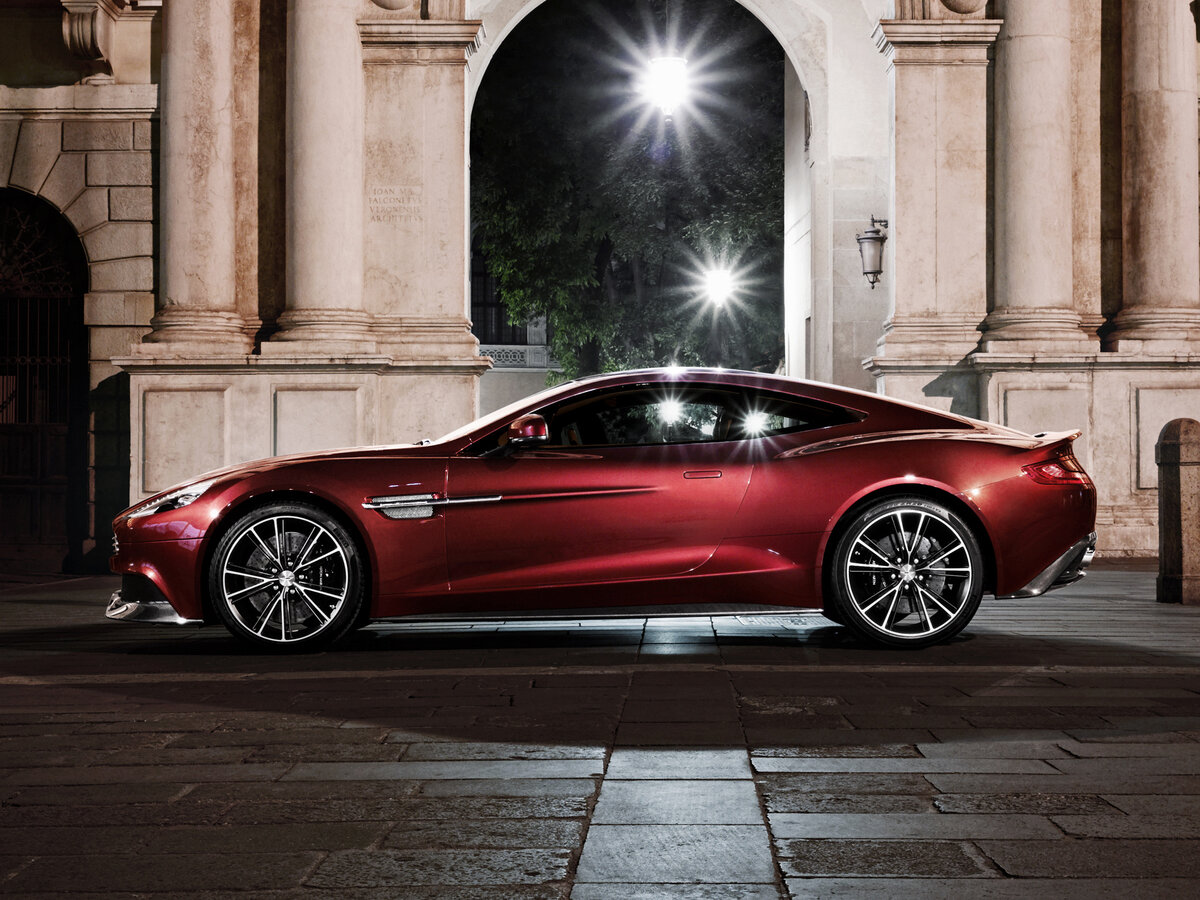 Aston Martin Vanquish II Купе — фото 2
