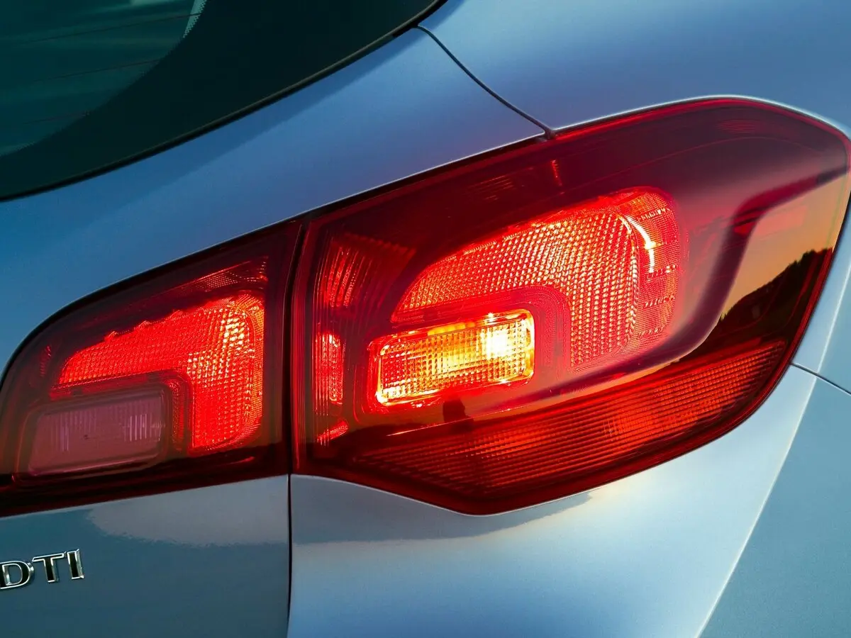 Opel Astra J Рестайлинг Универсал 5 дв. — фото 11
