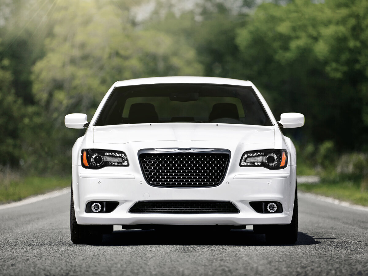 Chrysler 300C II Седан SRT8 — фото 3