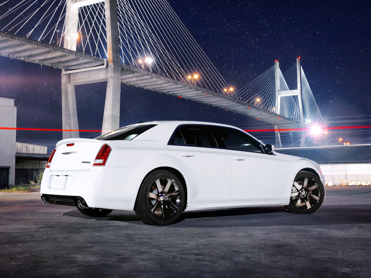 Chrysler 300C II Седан SRT8 — фото 5