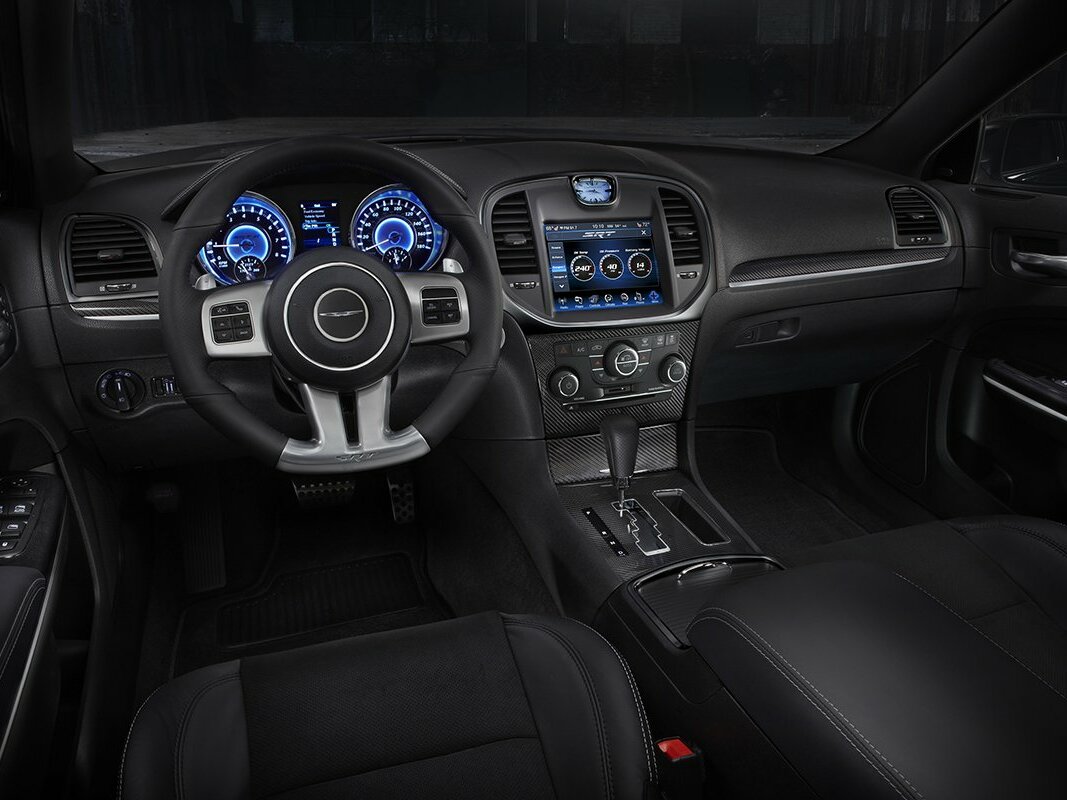 Chrysler 300C II Седан SRT8 — фото 6