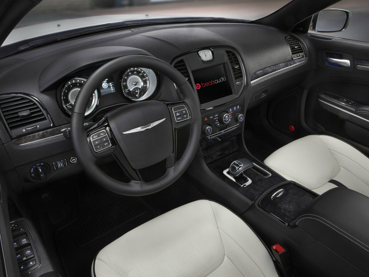Chrysler 300C II Седан SRT8 — фото 7