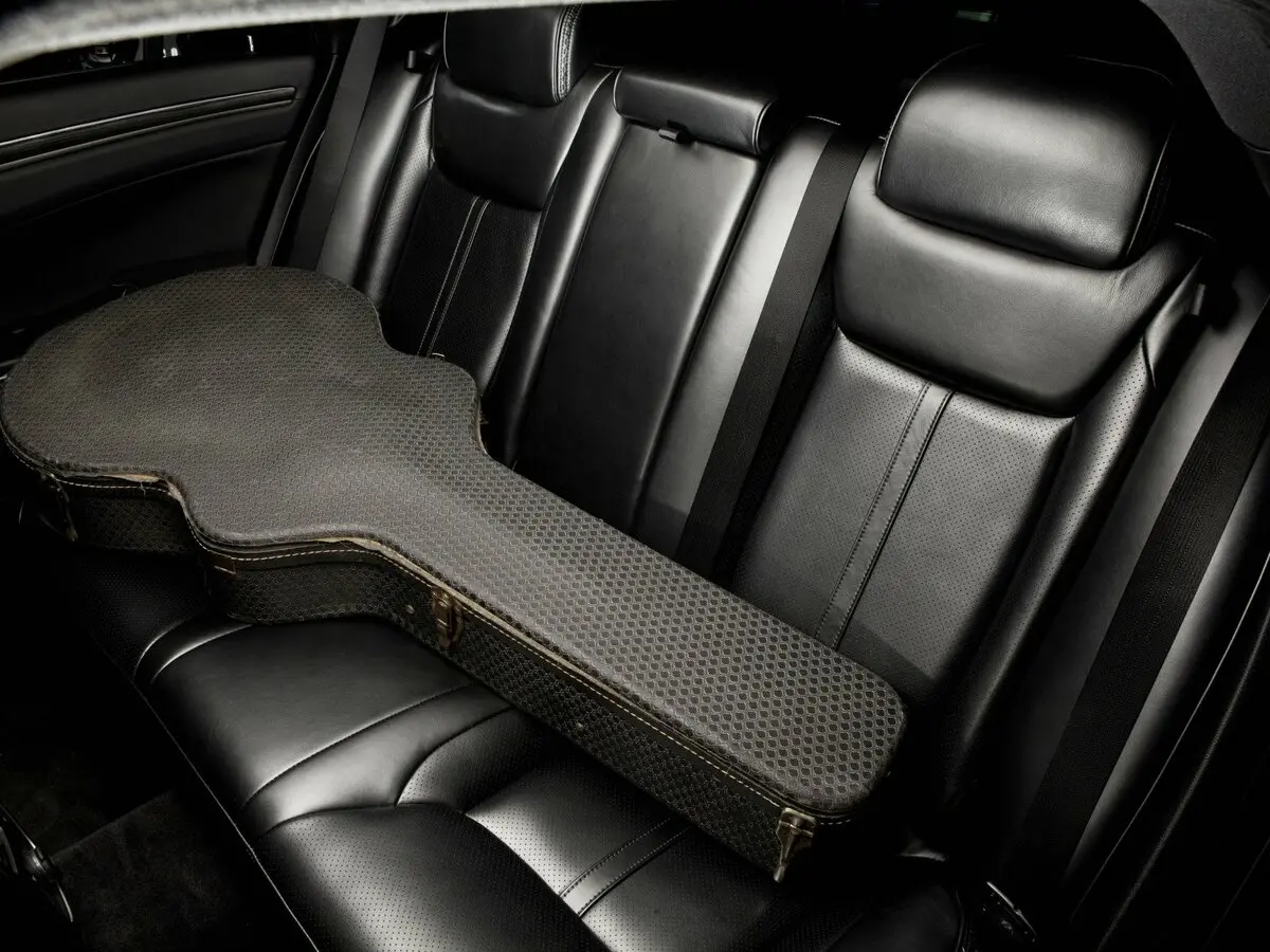 Chrysler 300C II Седан SRT8 — сүрөт 8