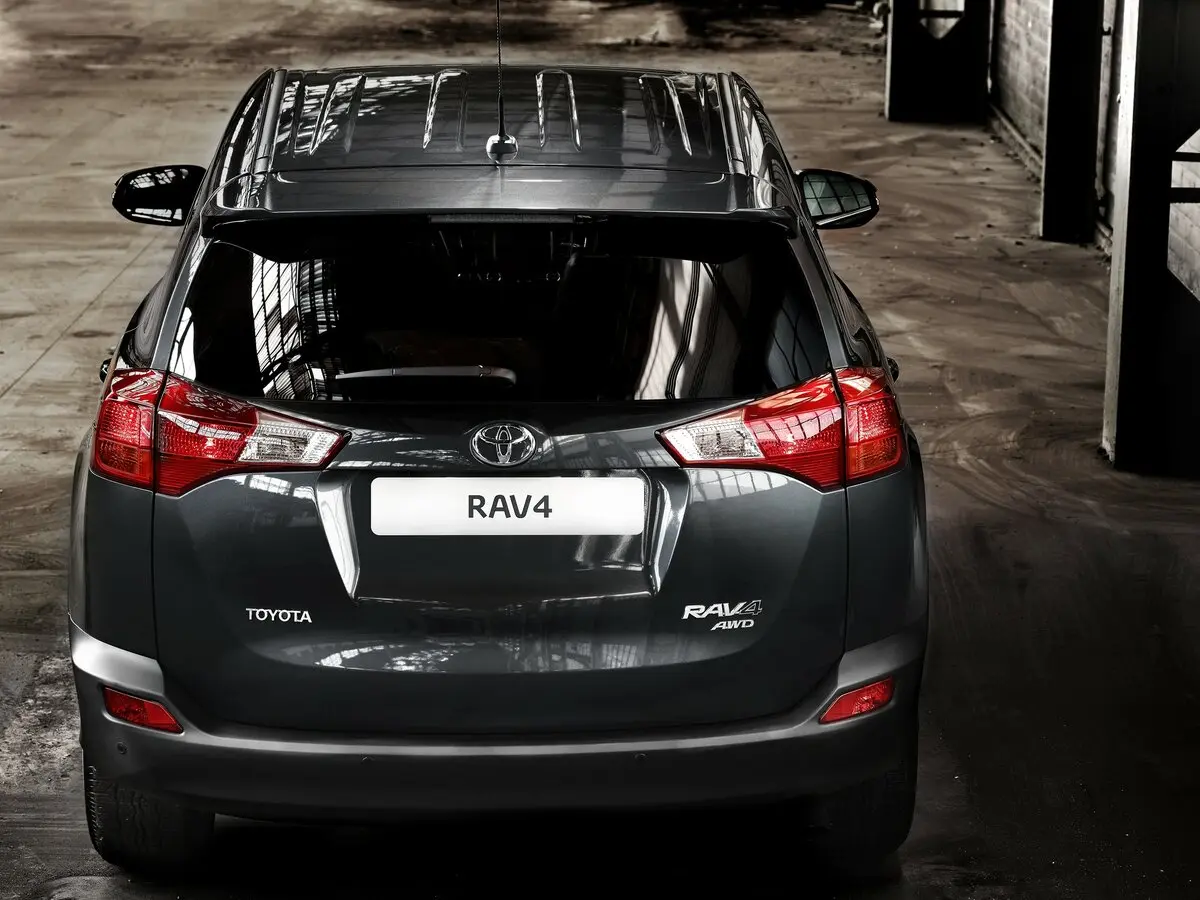 Toyota RAV4 IV (XA40) Внедорожник 5 дв. — фото 4
