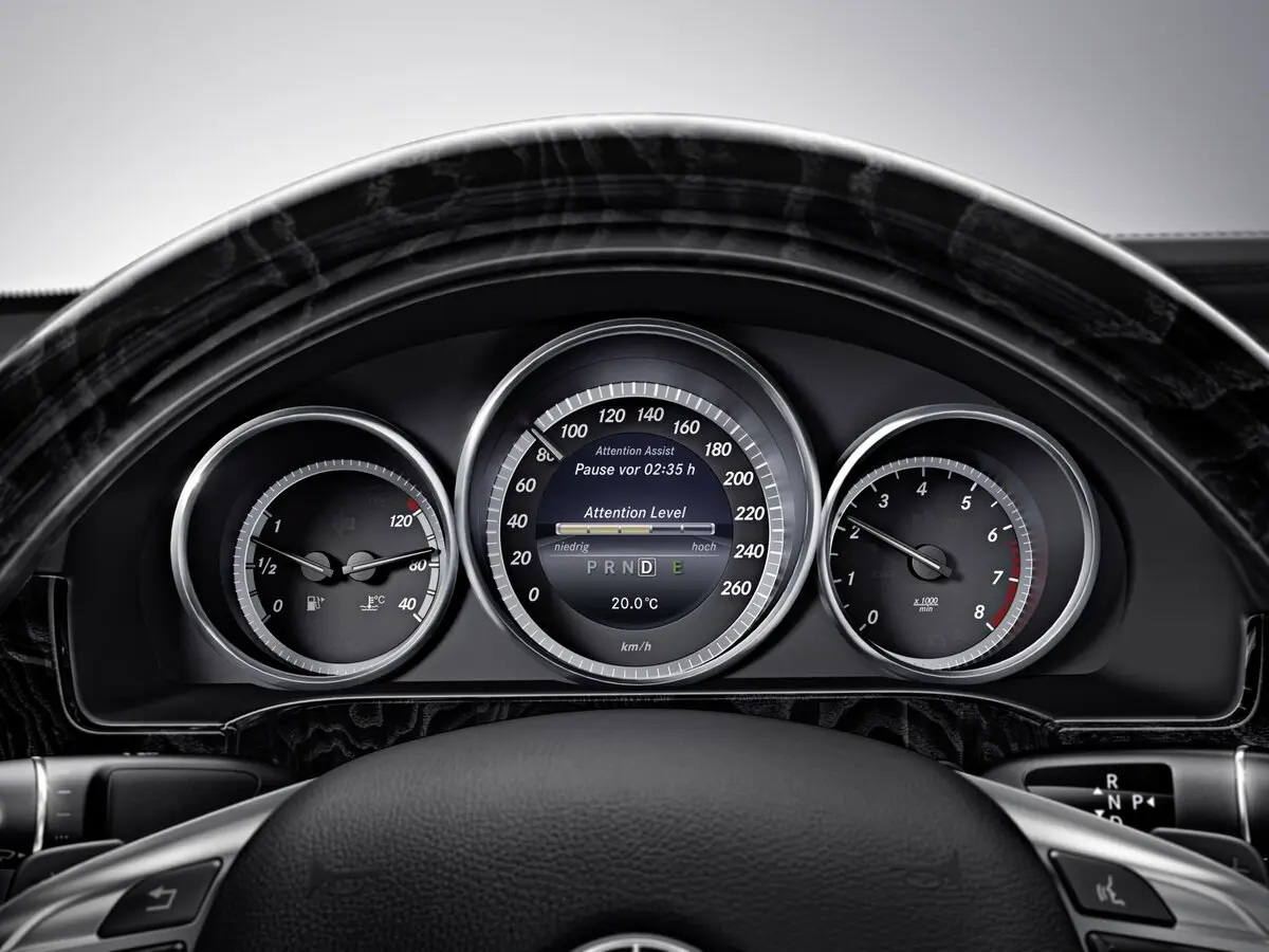 Mercedes-Benz E-Класс IV (W212, S212, C207) Рестайлинг Седан — фото 9