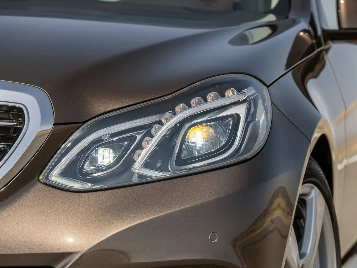 Mercedes-Benz E-Класс IV (W212, S212, C207) Рестайлинг Седан — фото 15