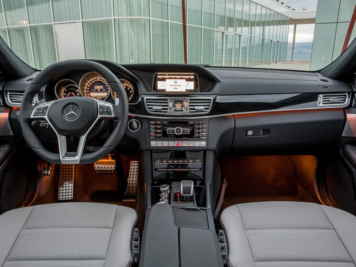 Mercedes-Benz E-Класс AMG IV (W212, S212) Рестайлинг Седан — фото 6