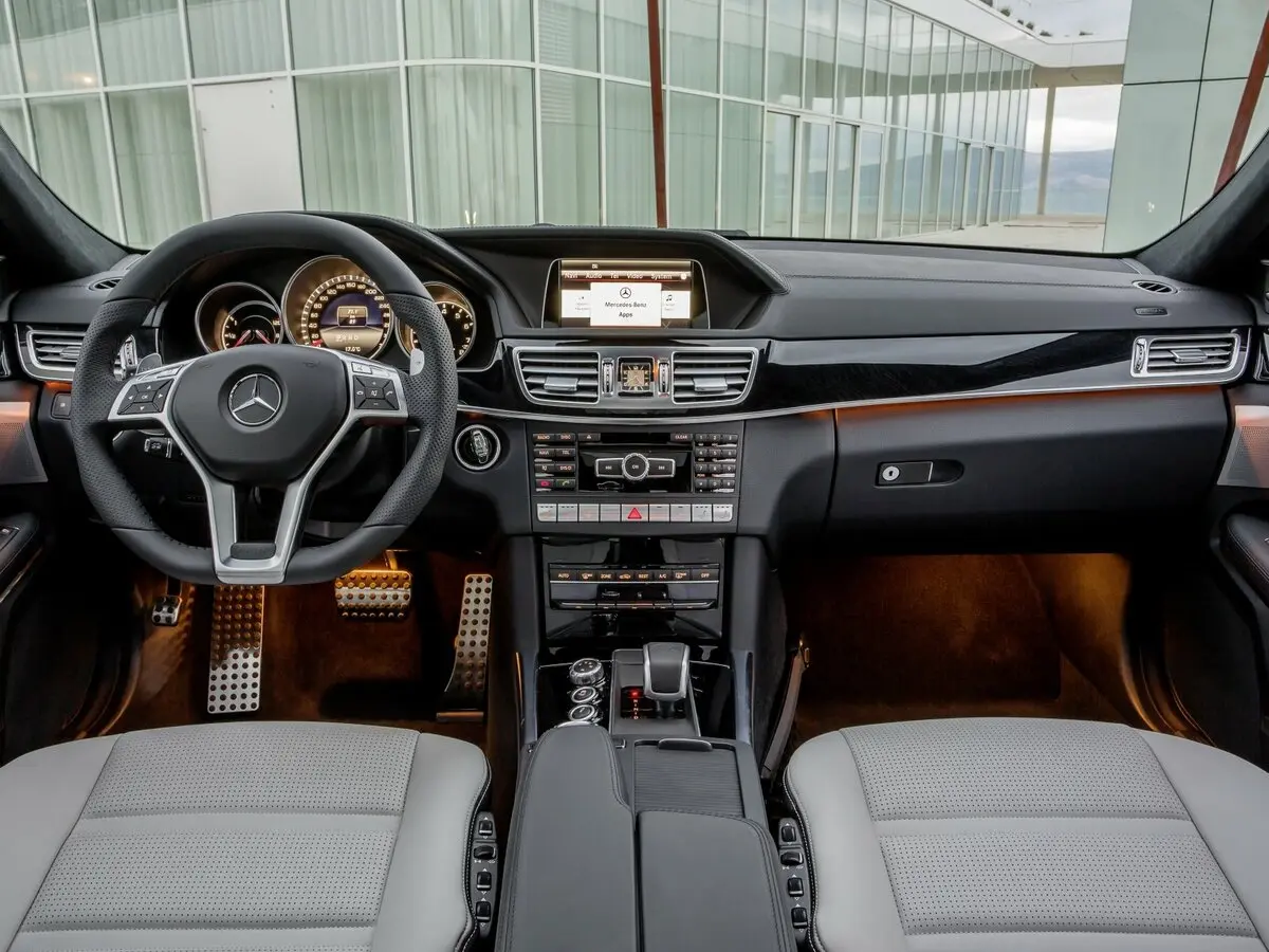Mercedes-Benz E-Класс AMG IV (W212, S212) Рестайлинг Универсал 5 дв. — фото 6