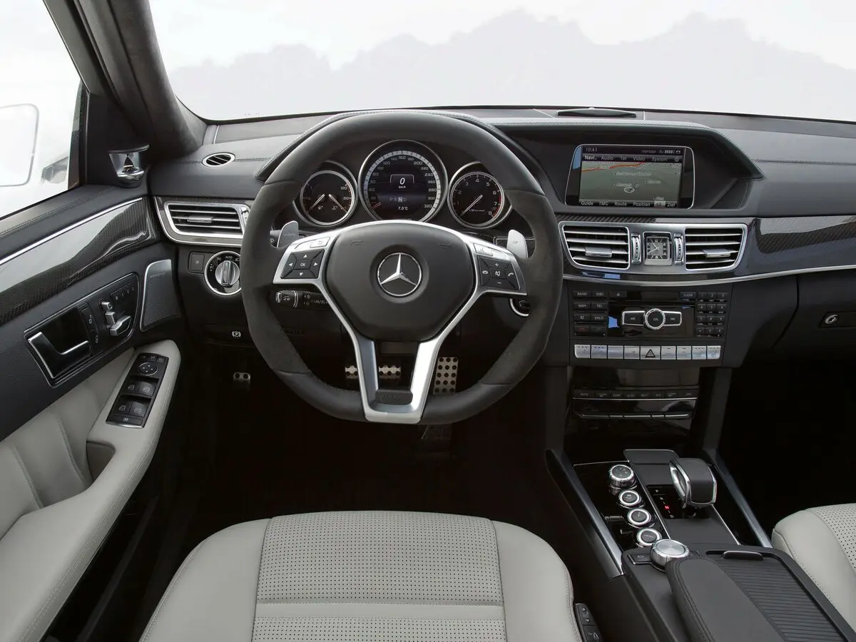 Mercedes-Benz E-Класс AMG IV (W212, S212) Рестайлинг Универсал 5 дв. — фото 9