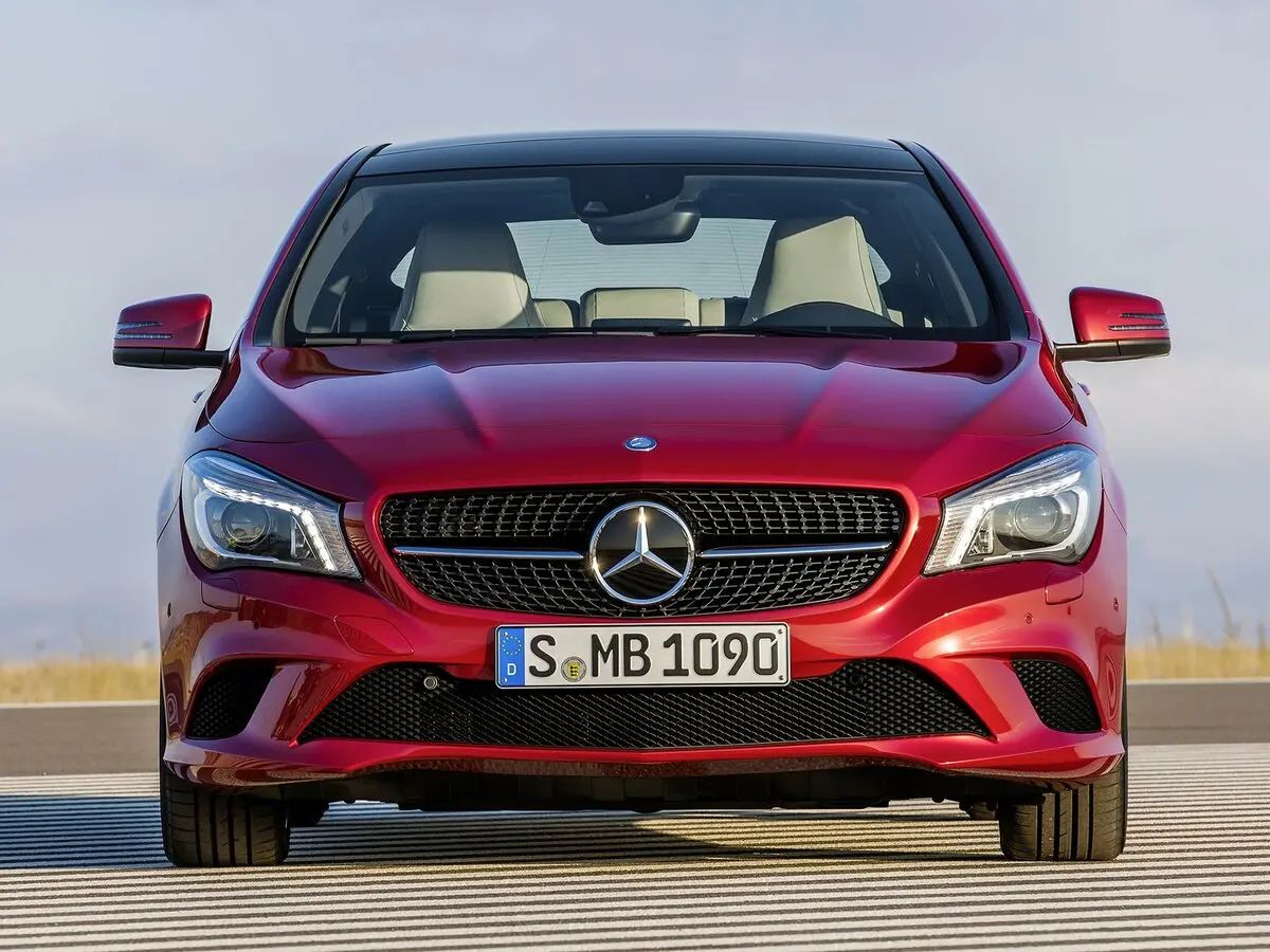 Mercedes-Benz CLA I (C117, X117) Седан — сүрөт 3
