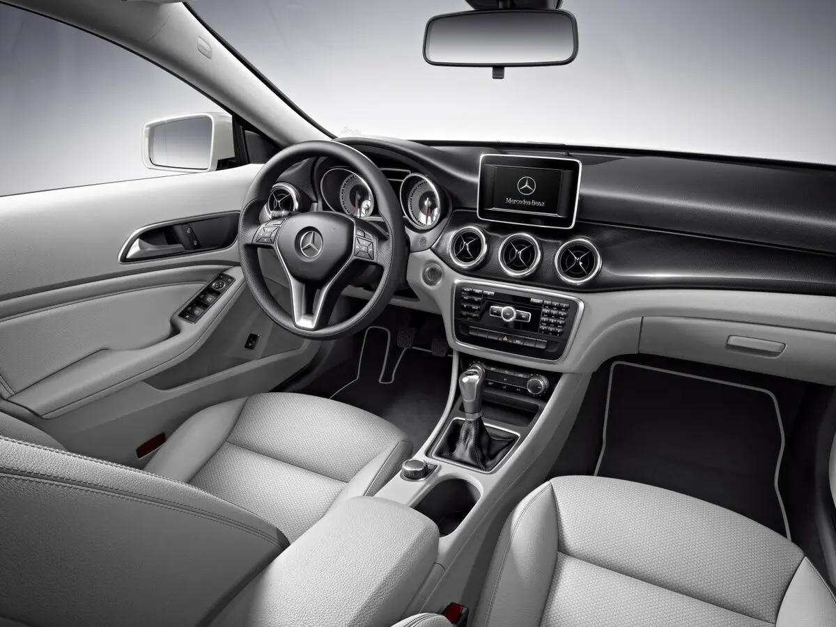 Mercedes-Benz CLA I (C117, X117) Седан — сүрөт 7