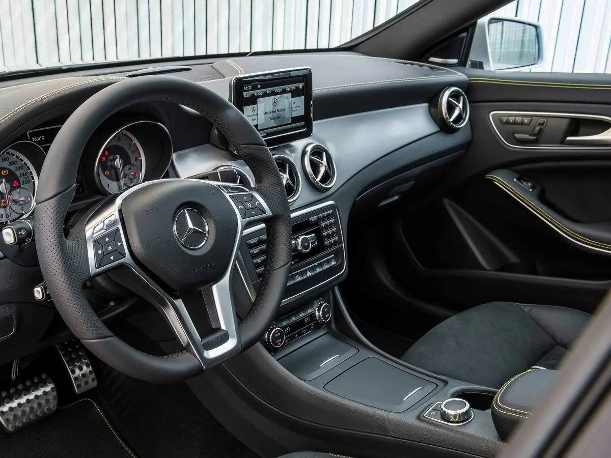 Mercedes-Benz CLA I (C117, X117) Седан — сүрөт 8
