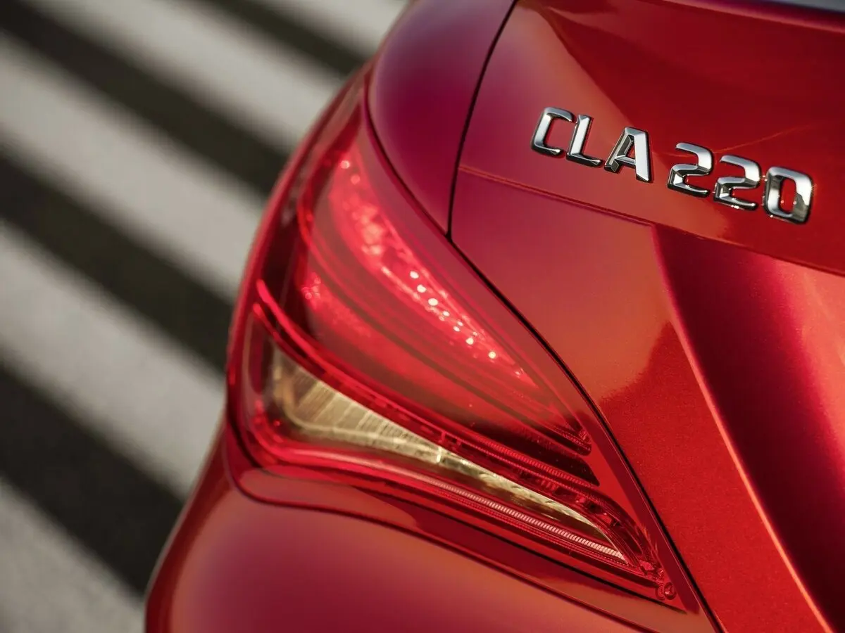 Mercedes-Benz CLA I (C117, X117) Седан — сүрөт 14
