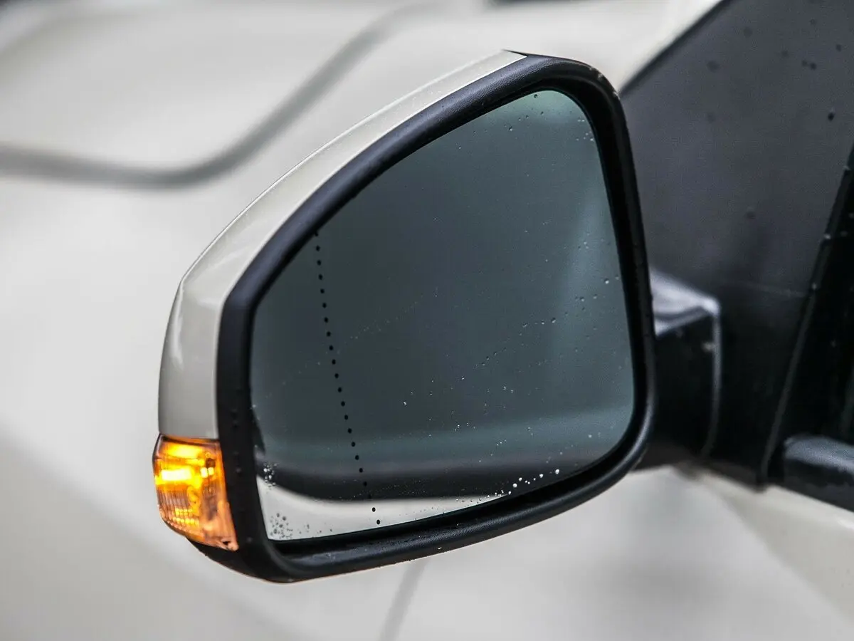 Renault Fluence I Рестайлинг Седан — photo 16
