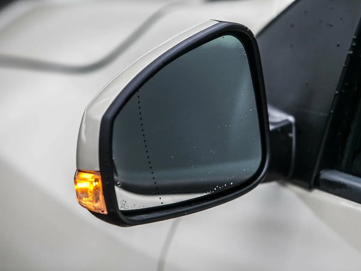 Renault Fluence I Рестайлинг Седан — photo 32