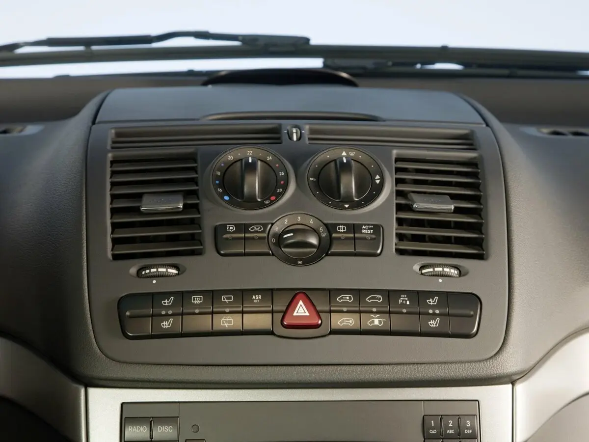 Mercedes-Benz Viano I (W639) Рестайлинг Минивэн — фото 10