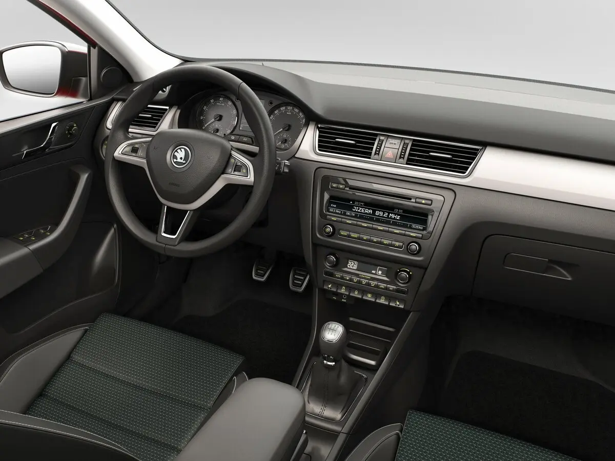 Skoda Rapid I Лифтбек — фото 6