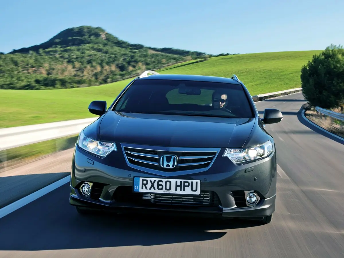 Honda Accord VIII Рестайлинг Универсал 5 дв. — фото 3