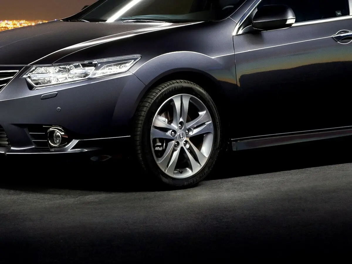 Honda Accord VIII Рестайлинг Универсал 5 дв. — фото 11