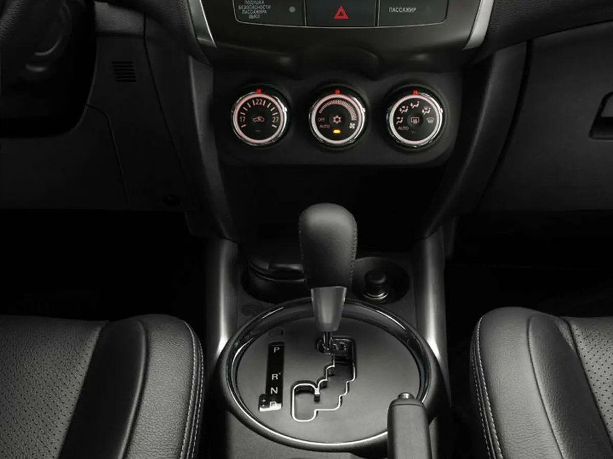Mitsubishi ASX I Рестайлинг Внедорожник 5 дв. — сүрөт 12
