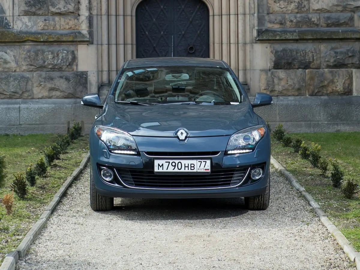 Renault Megane III Рестайлинг Хэтчбек 5 дв. — 照片 3