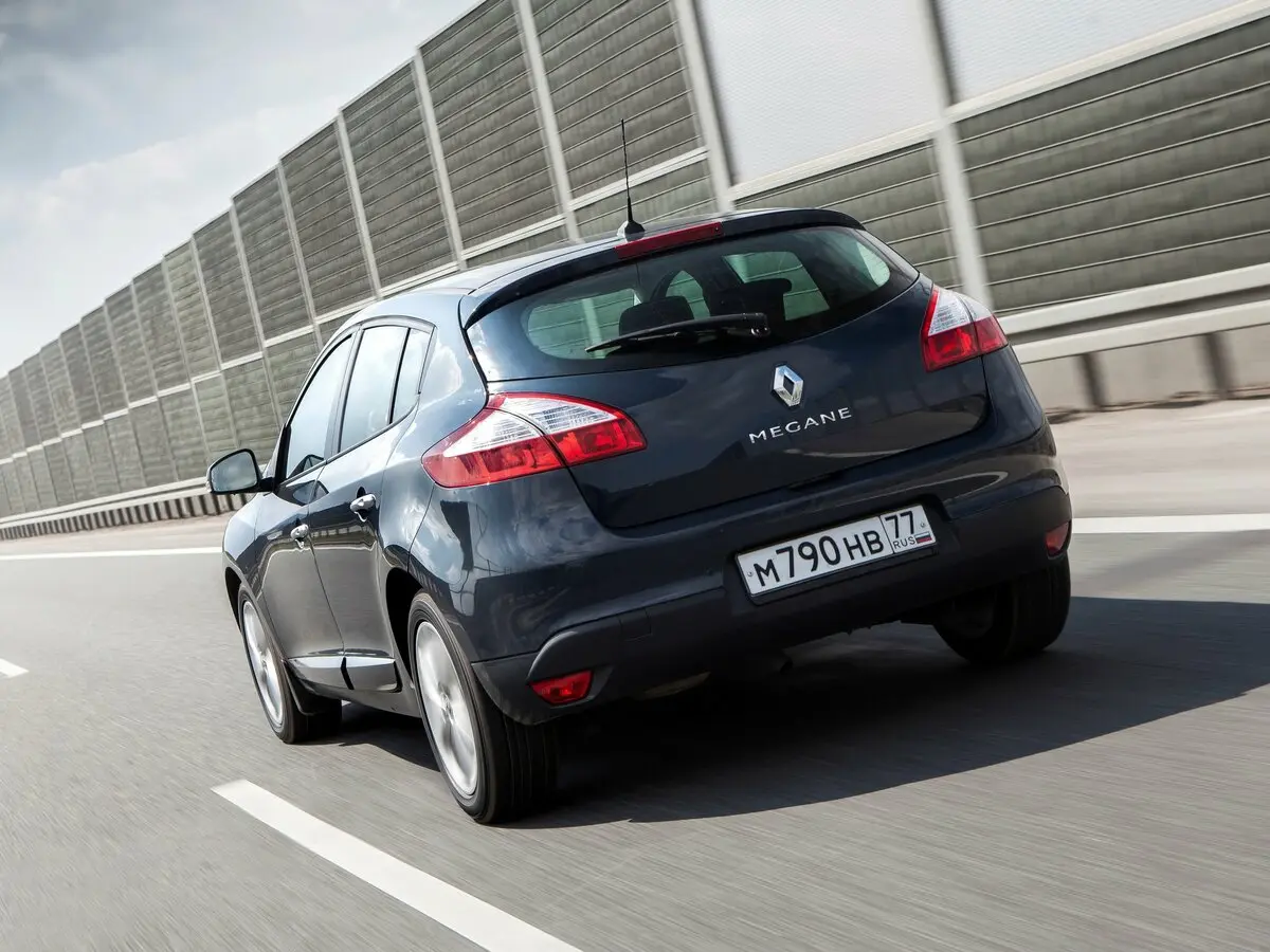 Renault Megane III Рестайлинг Хэтчбек 5 дв. — 照片 4