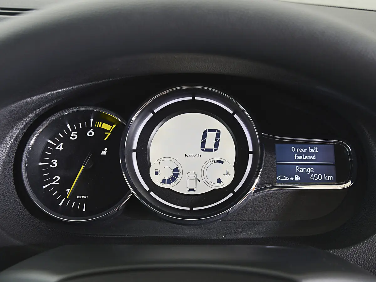 Renault Megane III Рестайлинг Хэтчбек 3 дв. — сүрөт 7