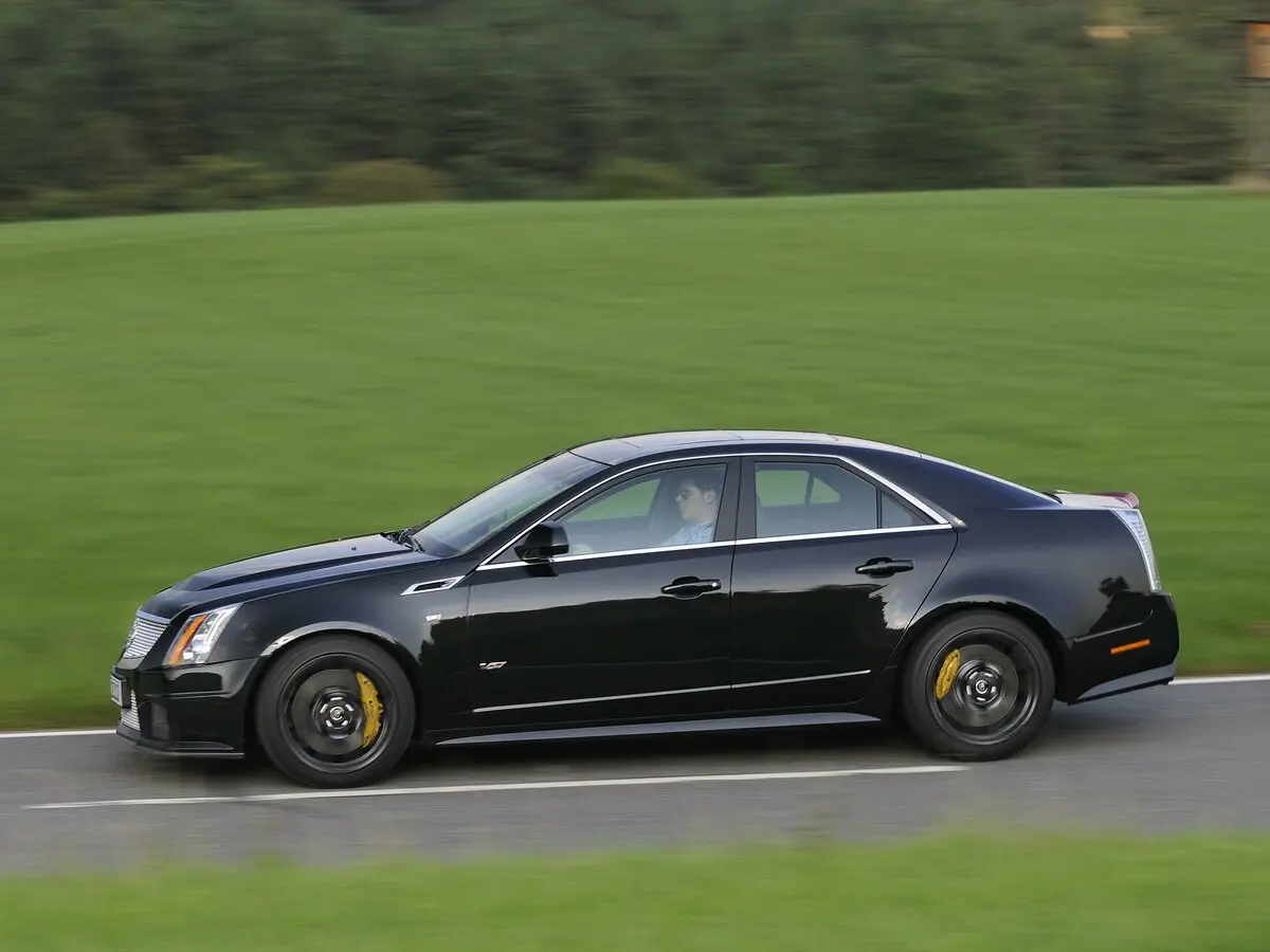 Cadillac CTS-V II Седан — сүрөт 2