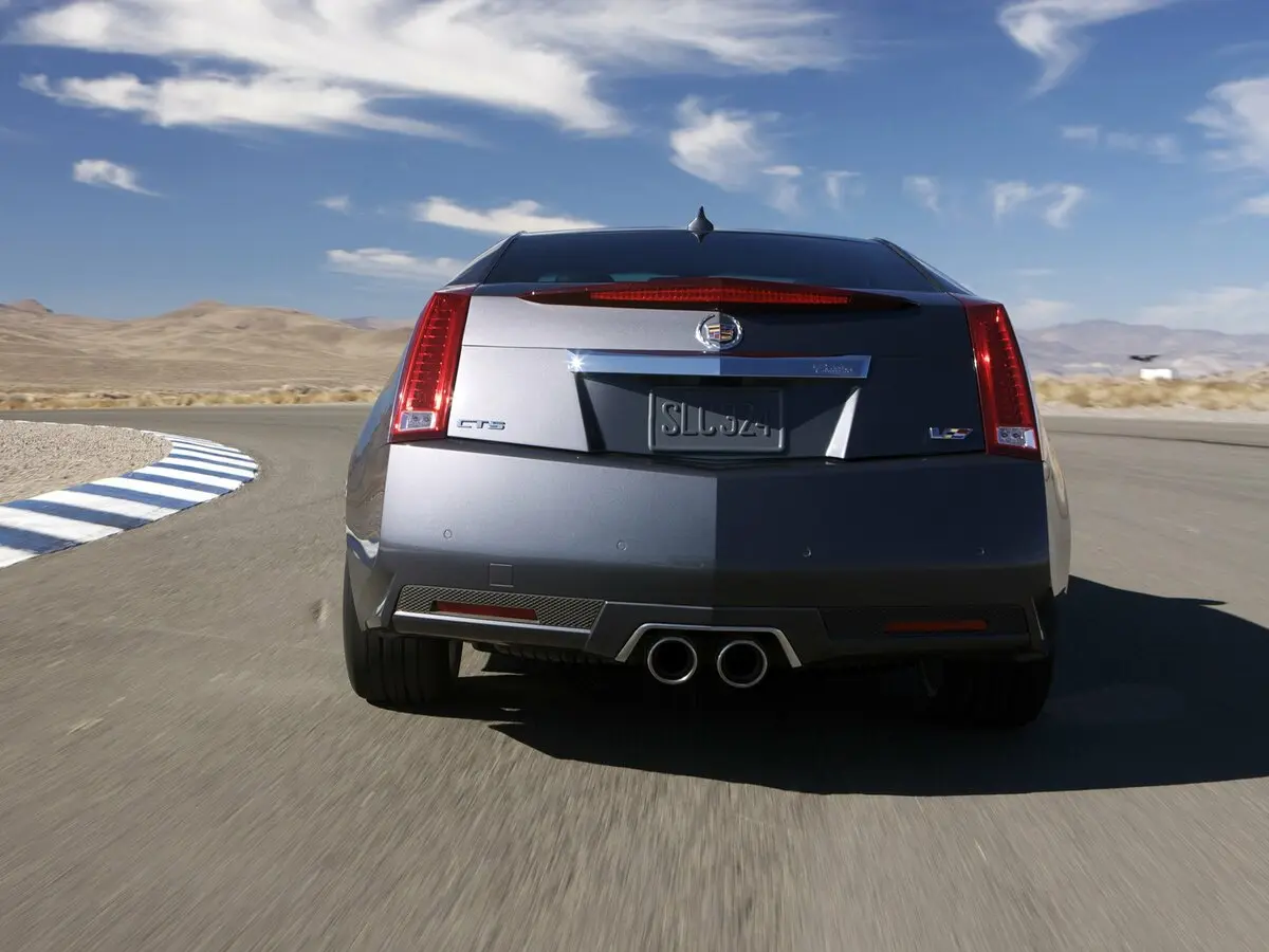 Cadillac CTS-V II Купе — сүрөт 4