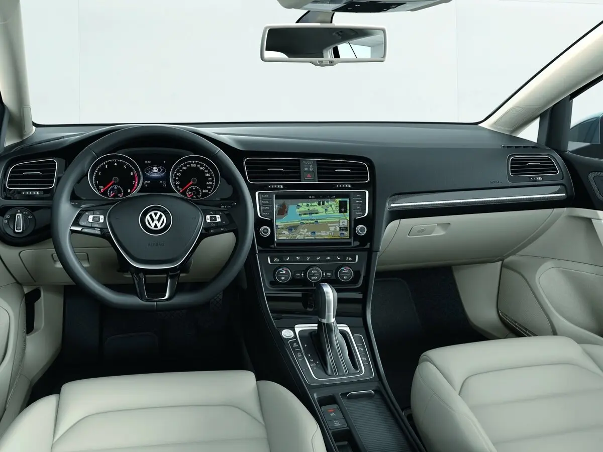 Volkswagen Golf VII Хэтчбек 3 дв. — фото 6