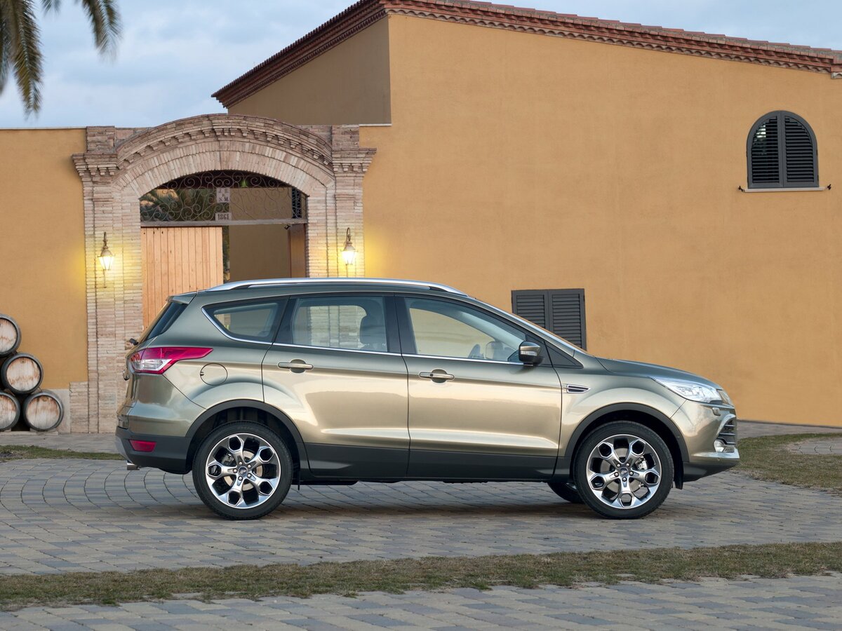 Ford Kuga II Внедорожник 5 дв. — фото 2