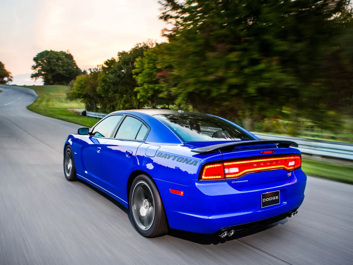 Dodge Charger VII (LD) Седан — сүрөт 5