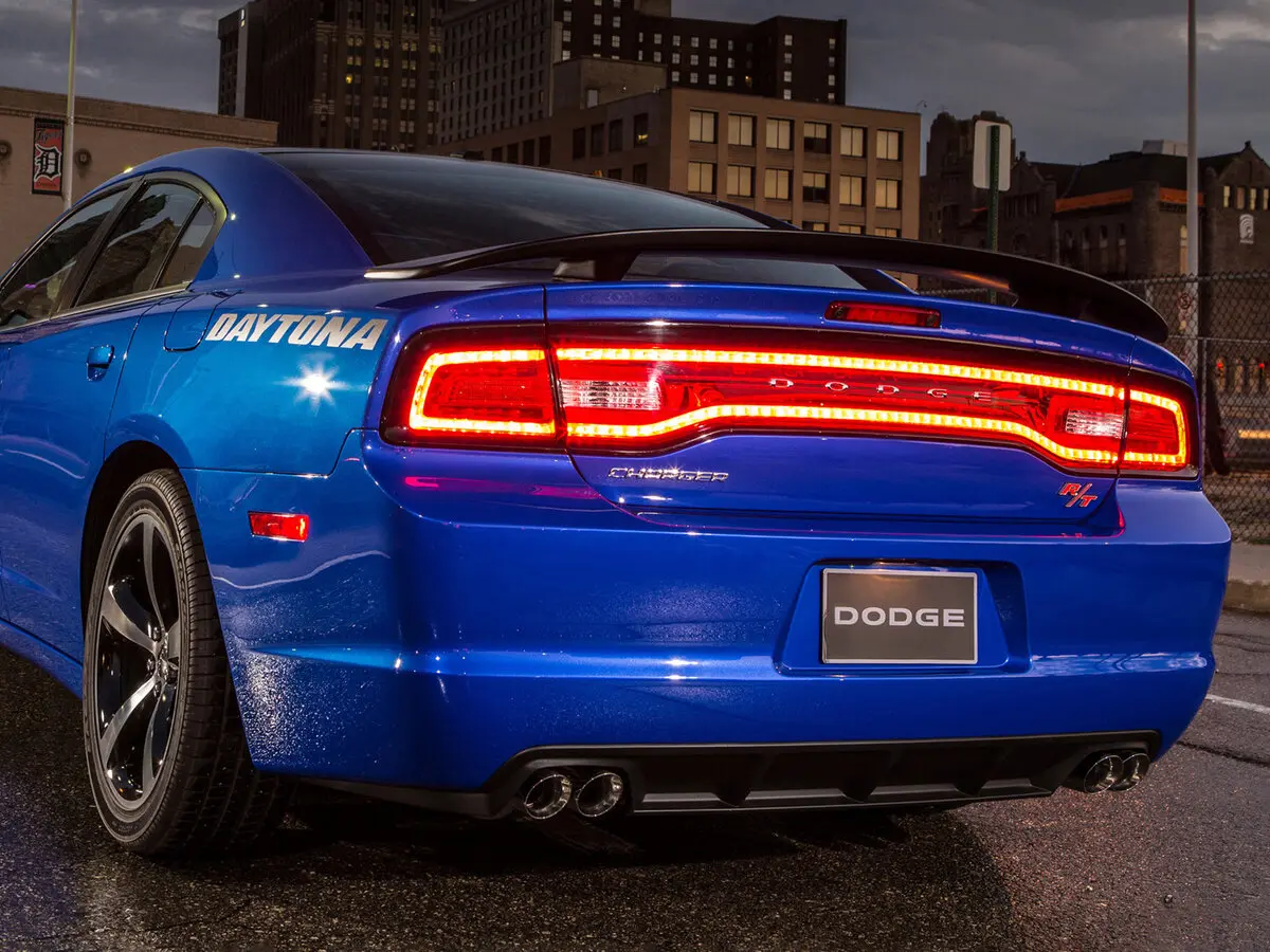 Dodge Charger VII (LD) Седан — сүрөт 14