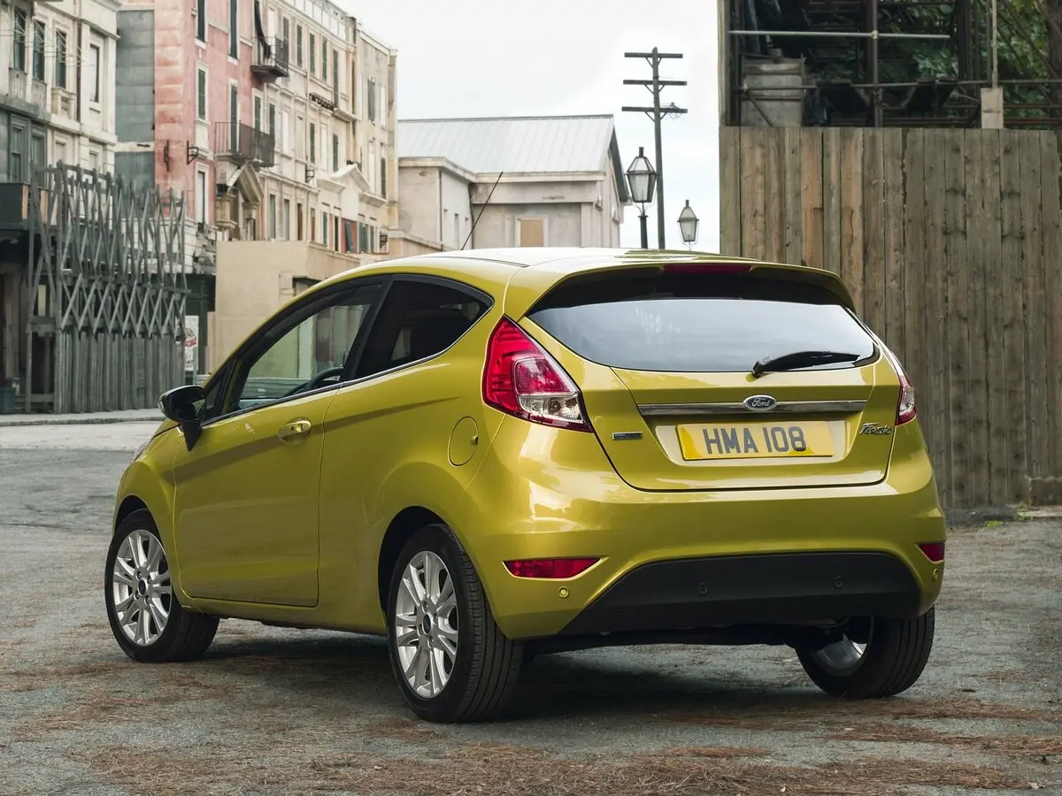 Ford Fiesta Mk6 Рестайлинг Хэтчбек 3 дв. — сүрөт 4
