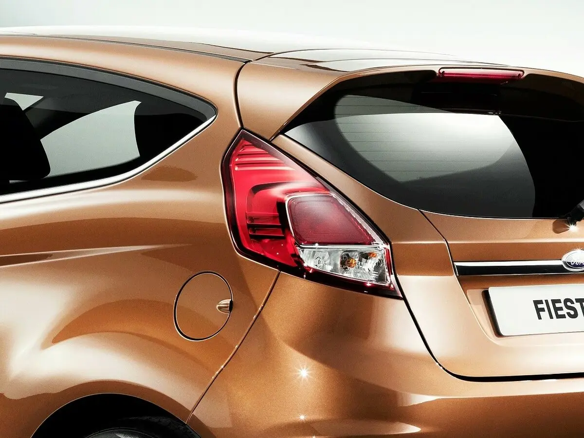 Ford Fiesta Mk6 Рестайлинг Хэтчбек 3 дв. — сүрөт 13