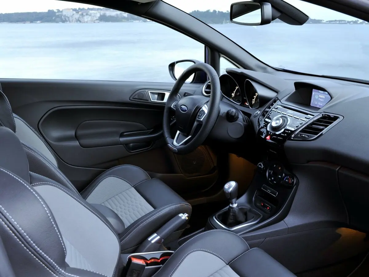 Ford Fiesta ST VI Хэтчбек 3 дв. — сүрөт 7
